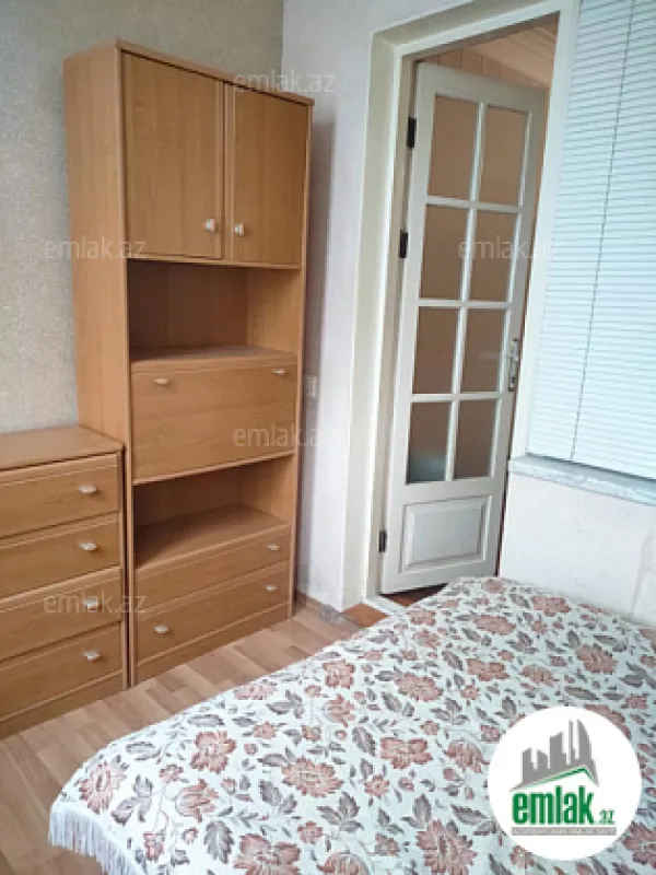 Satılır 3 otaqlı köhnə tikili 56 m²