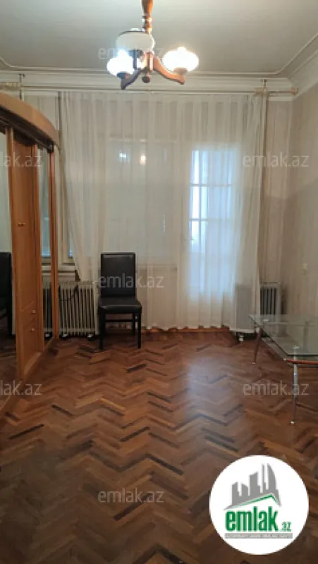 Satılır 3 otaqlı köhnə tikili 56 m²