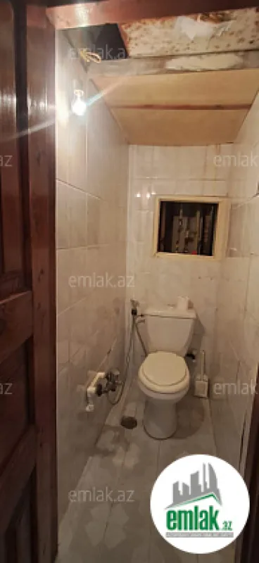Satılır 2 otaqlı köhnə tikili 52 m²