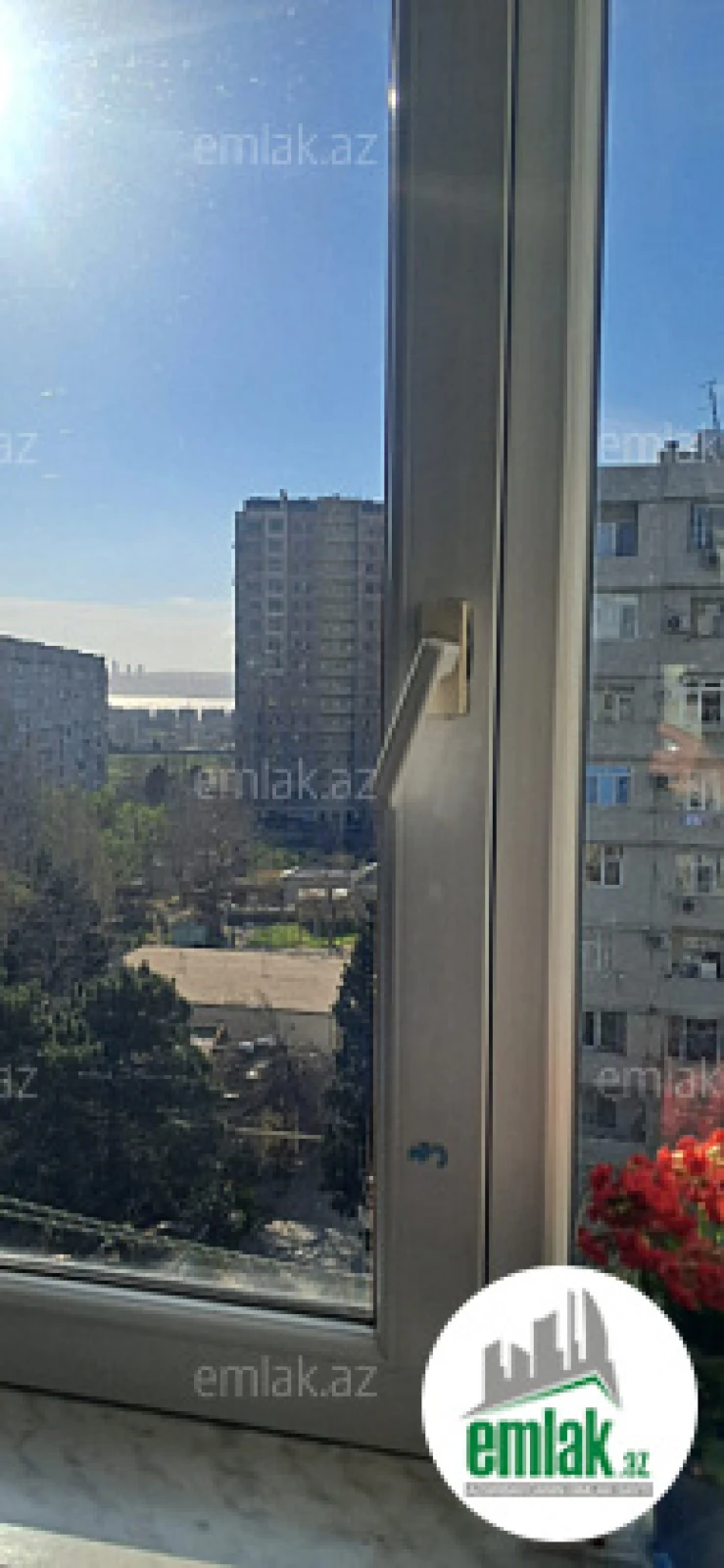 Satılır 2 otaqlı köhnə tikili 52 m²