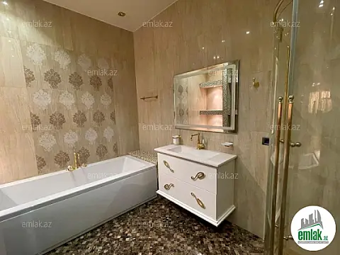 Satılır 4 otaqlı yeni tikili 244 m²