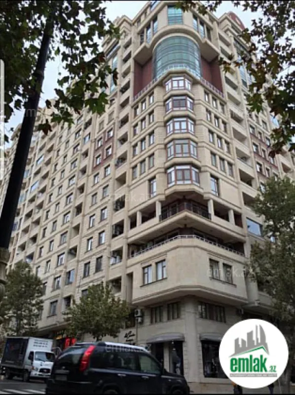 Satılır 4 otaqlı yeni tikili 244 m²