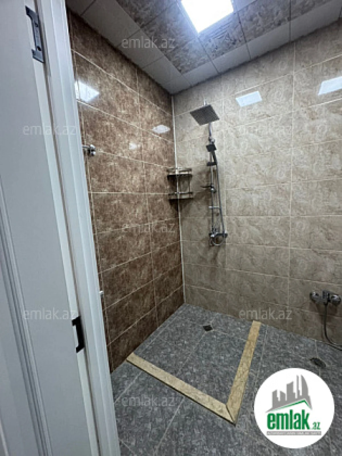 Satılır 2 otaqlı yeni tikili 59 m²