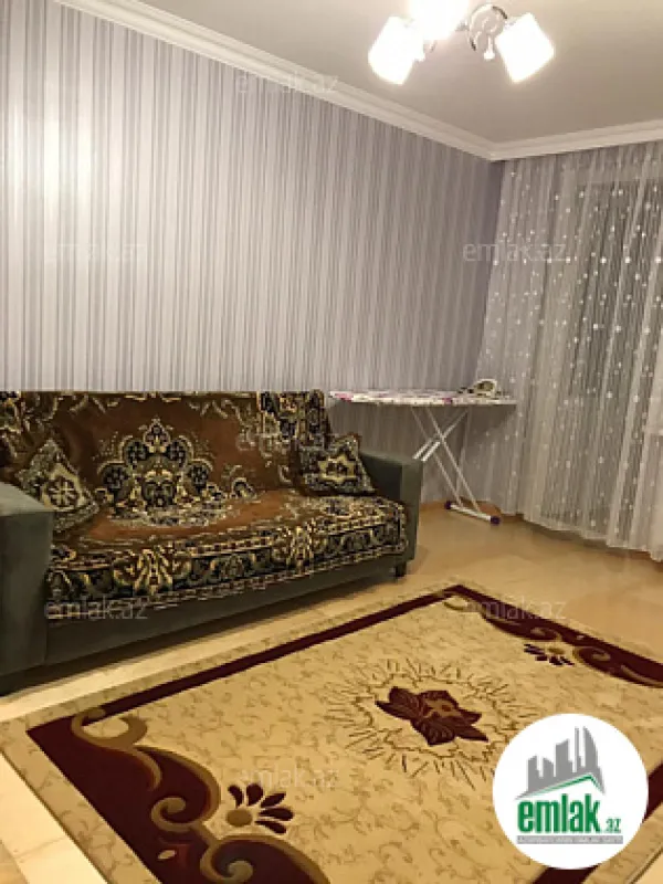 Satılır 1 otaqlı köhnə tikili 36 m²