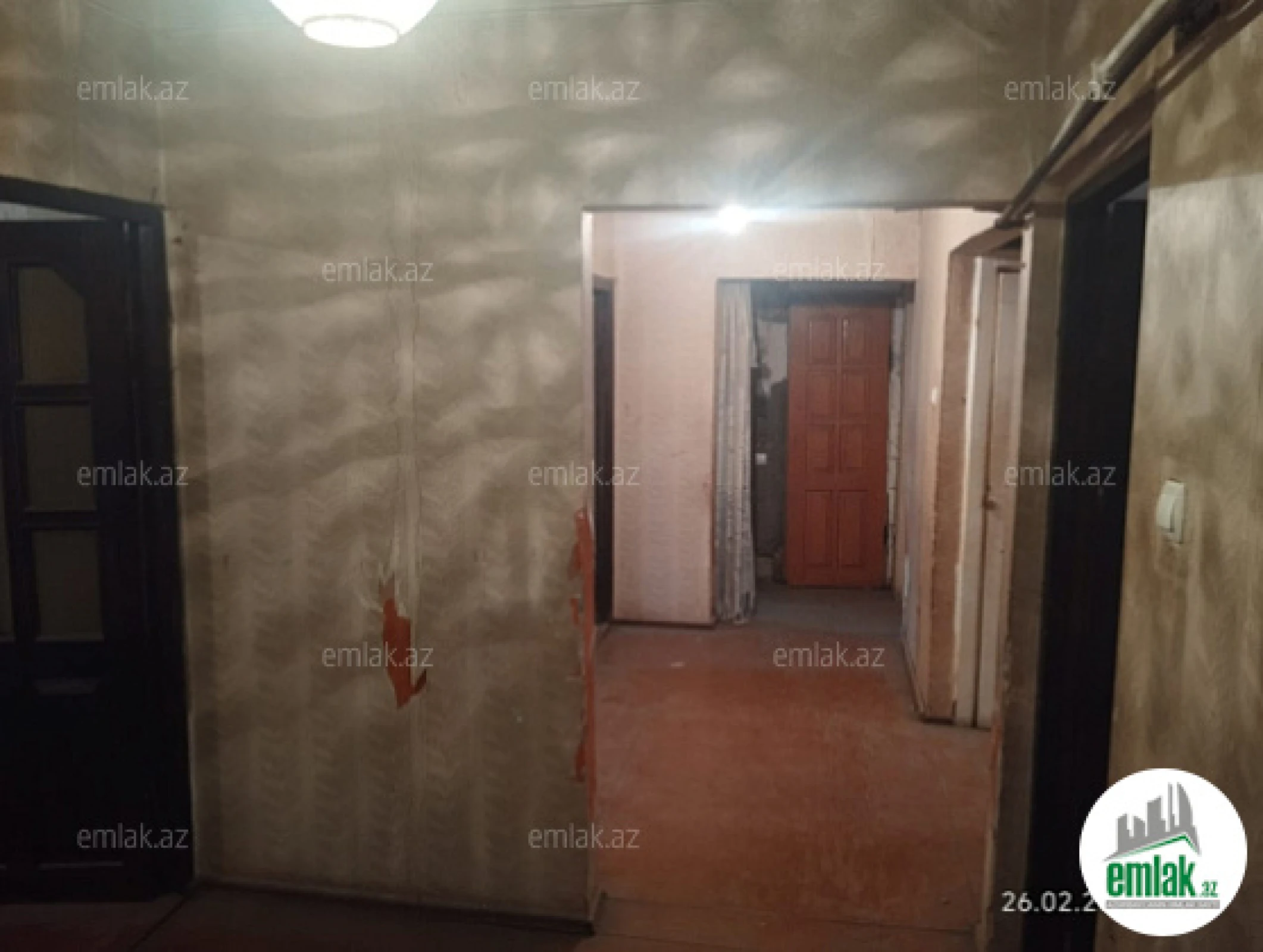 Satılır 5 otaqlı köhnə tikili 100 m²