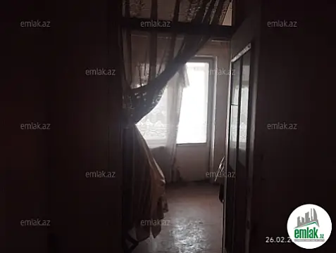 Satılır 5 otaqlı köhnə tikili 100 m²