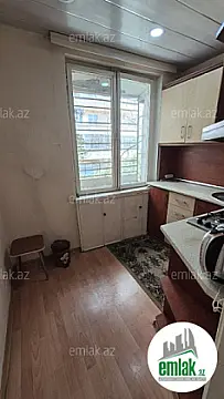 Satılır 1 otaqlı köhnə tikili 40 m²