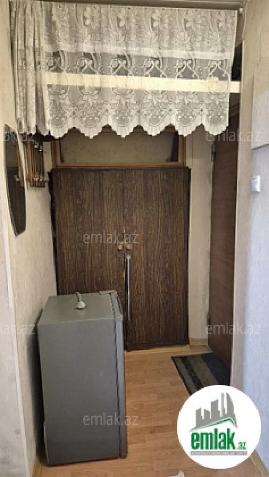 Satılır 1 otaqlı köhnə tikili 40 m²