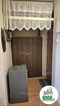 Satılır 1 otaqlı köhnə tikili 40 m²
