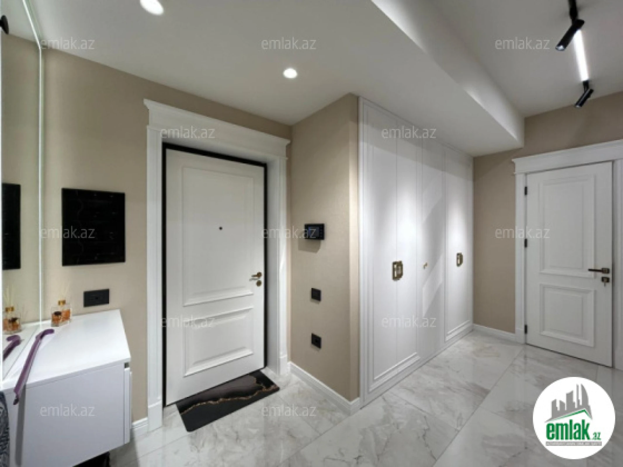 Satılır 3 otaqlı yeni tikili 95 m²