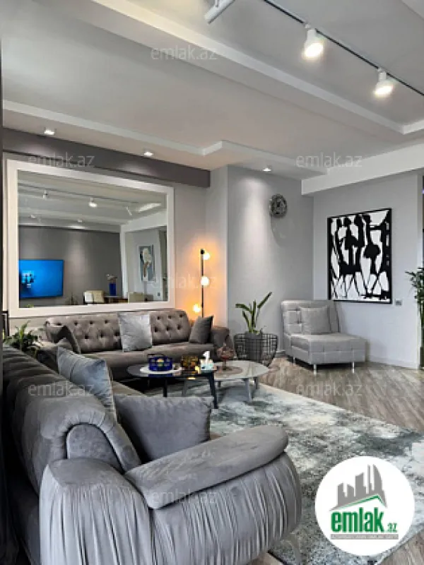 Satılır 2 otaqlı yeni tikili 80 m²