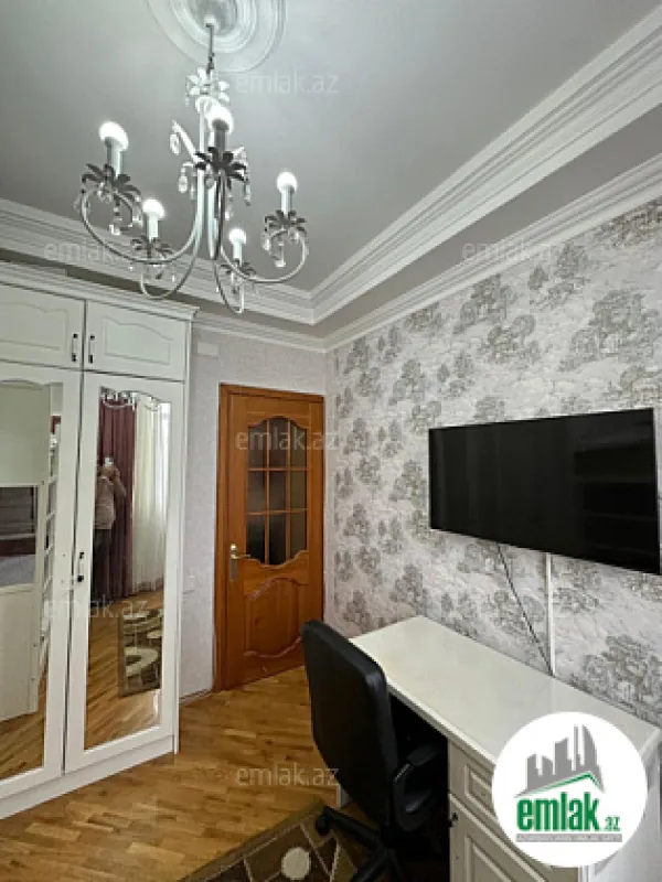 Satılır 3 otaqlı yeni tikili 80 m²