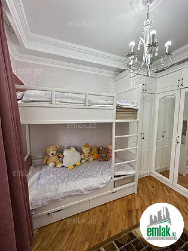Satılır 3 otaqlı yeni tikili 80 m²