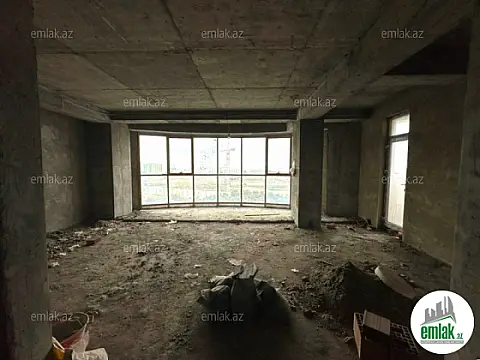 Satılır 4 otaqlı yeni tikili 200 m²