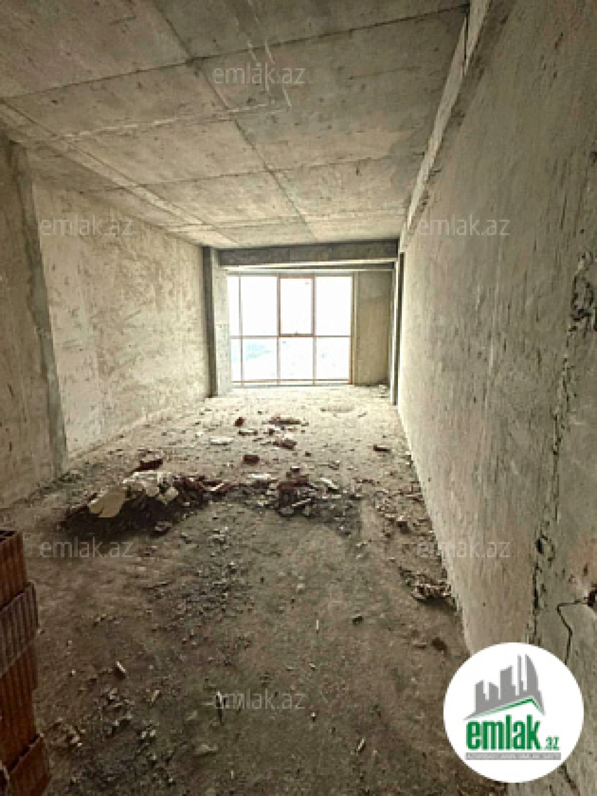 Satılır 4 otaqlı yeni tikili 200 m²