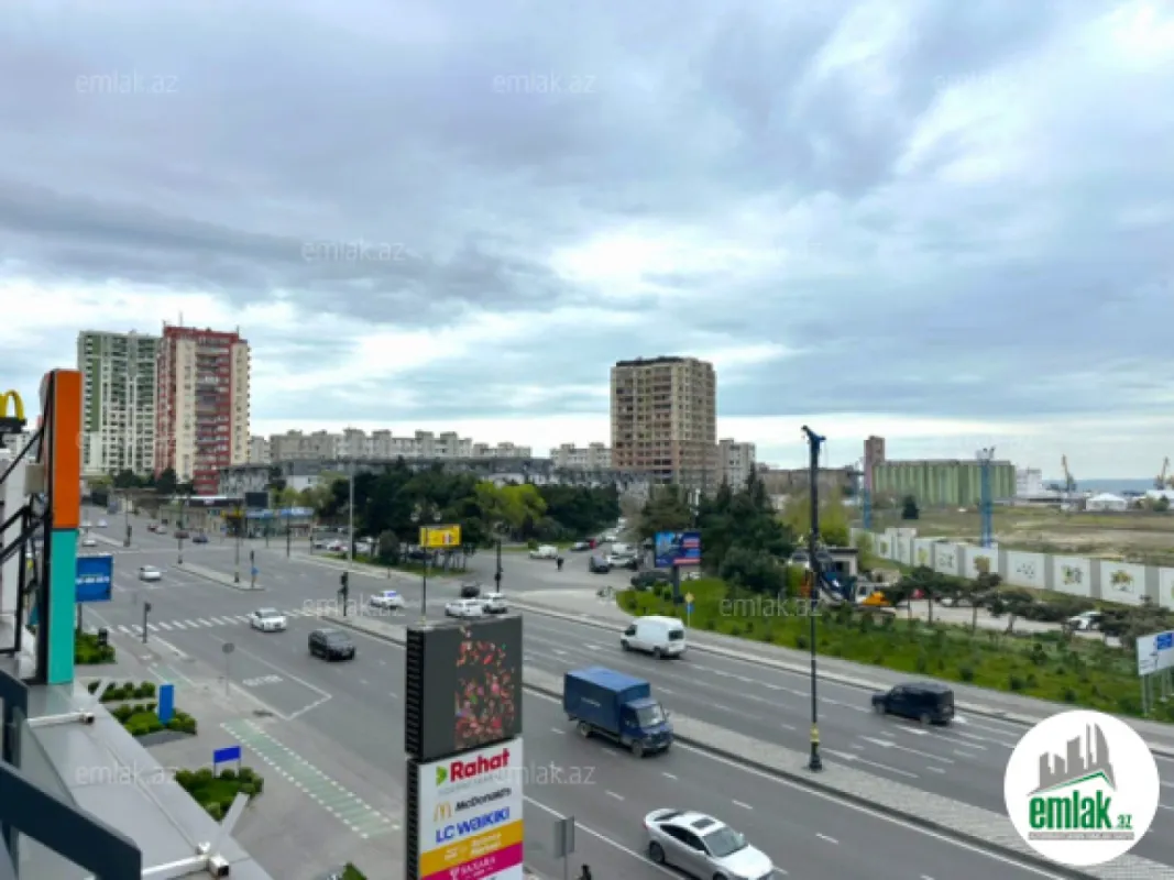 Satılır 4 otaqlı yeni tikili 200 m²