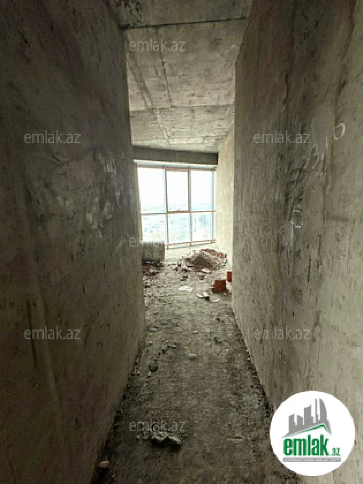 Satılır 4 otaqlı yeni tikili 200 m²