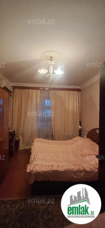 Satılır 2 otaqlı köhnə tikili 52 m²