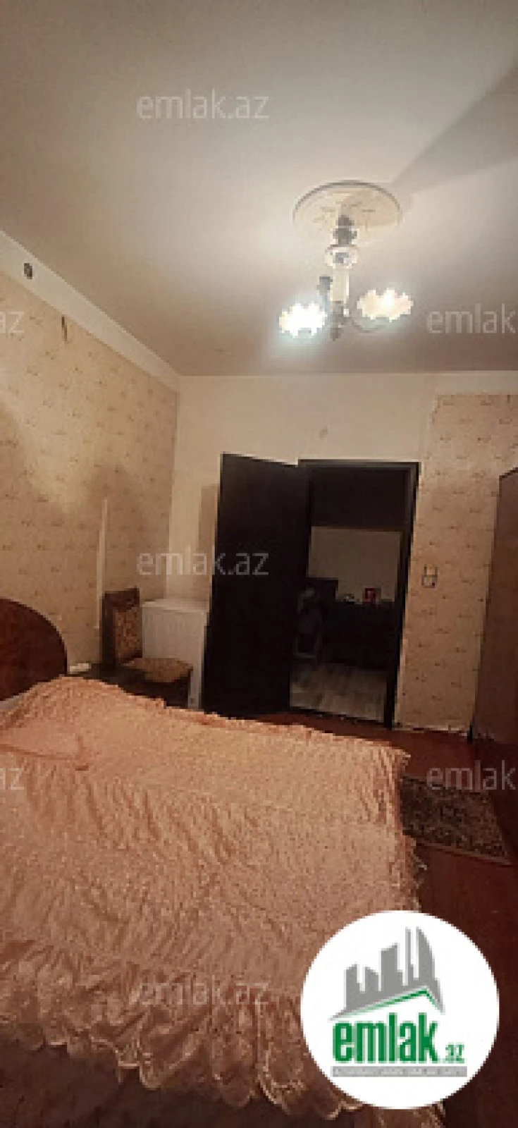 Satılır 2 otaqlı köhnə tikili 52 m²