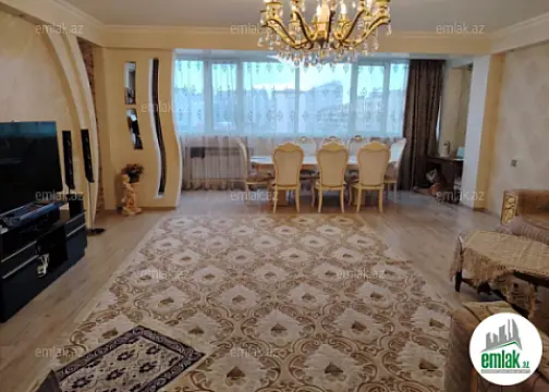 Satılır 4 otaqlı köhnə tikili 120 m² — Bakı 4 otaq 120.00 m²