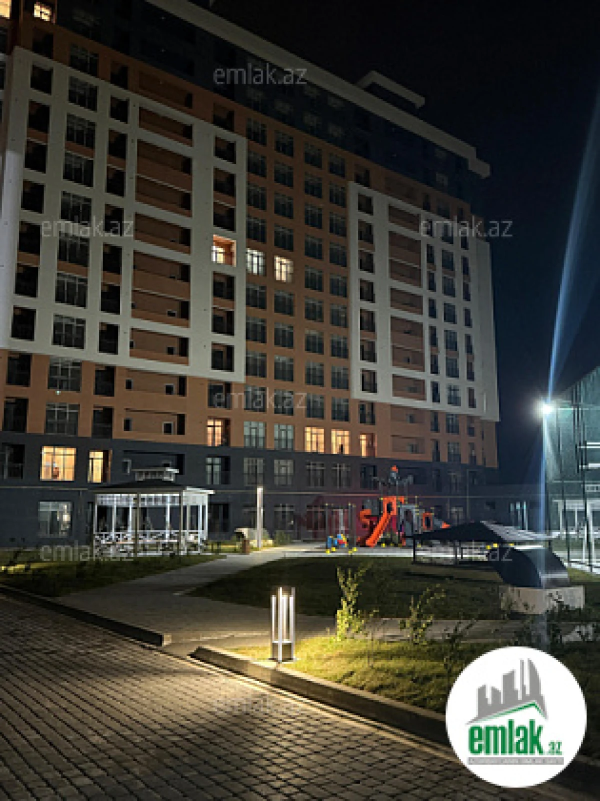 Satılır 1 otaqlı yeni tikili 45 m²