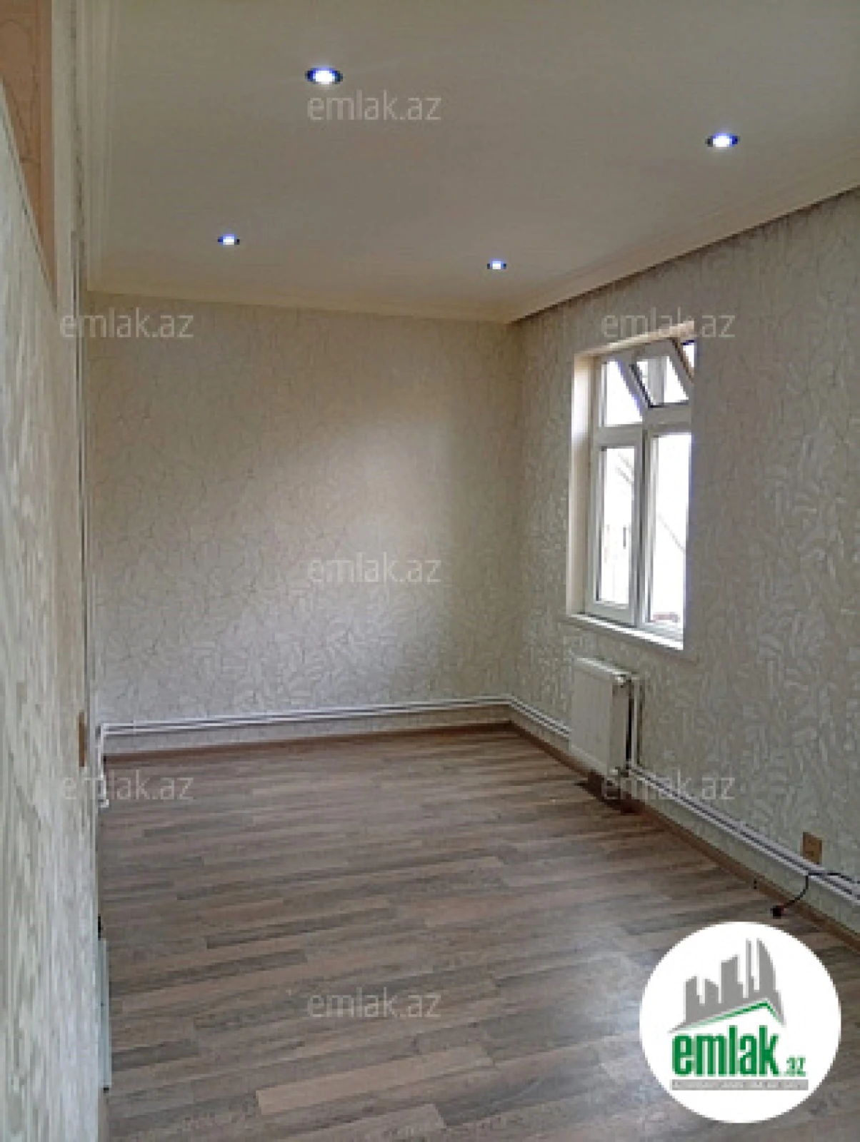 Satılır 2 otaqlı köhnə tikili 50 m²