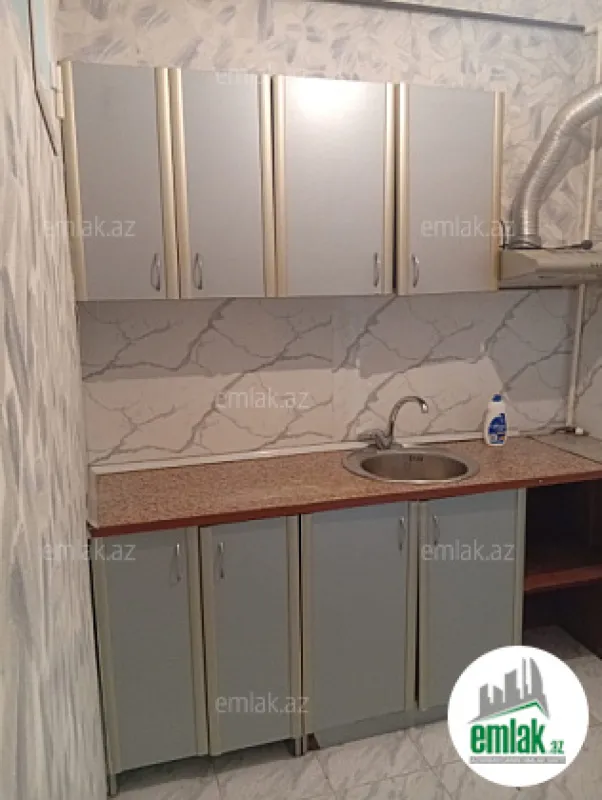 Satılır 2 otaqlı köhnə tikili 50 m²