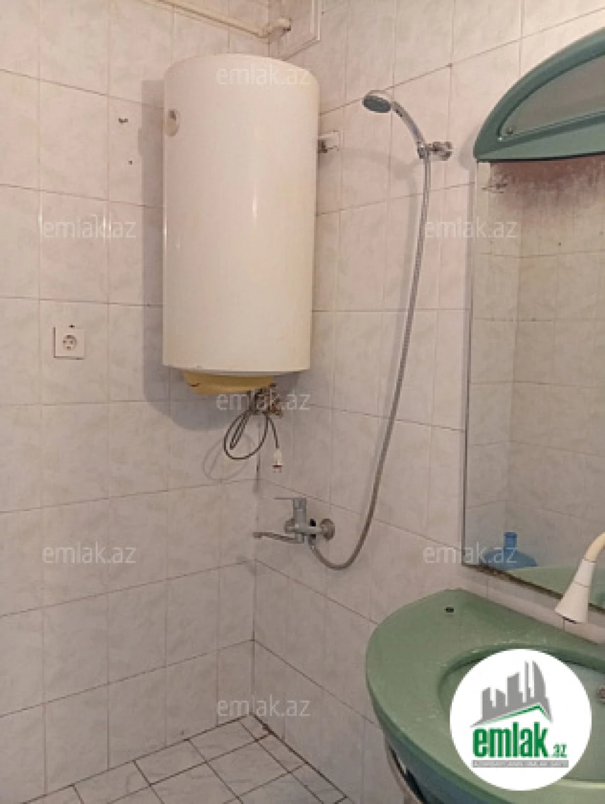 Satılır 2 otaqlı köhnə tikili 50 m²