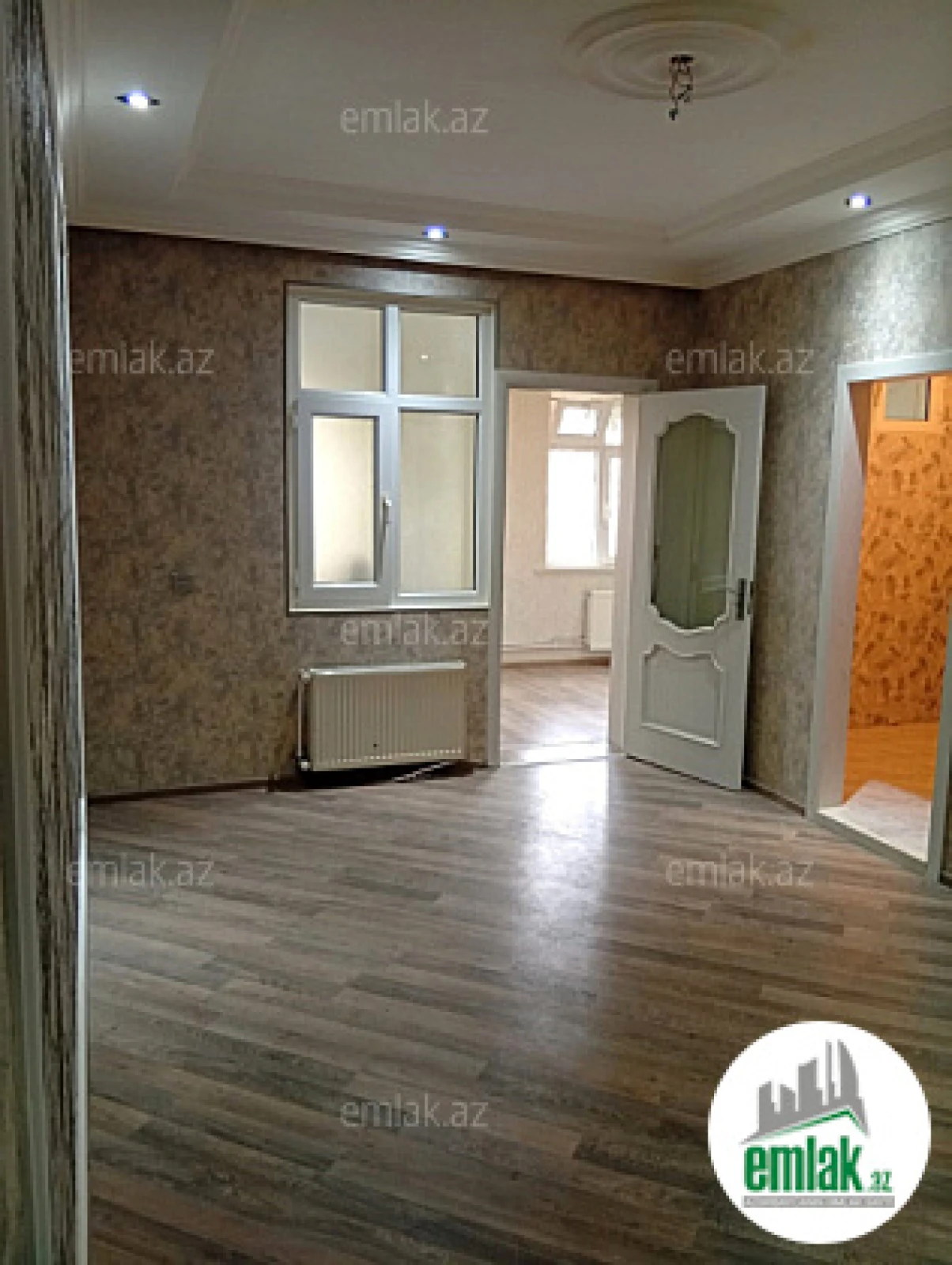 Satılır 2 otaqlı köhnə tikili 50 m²