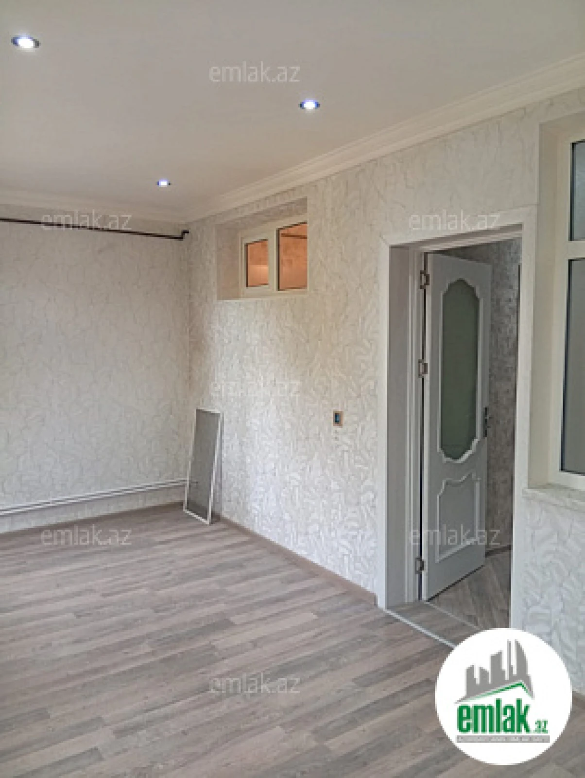 Satılır 2 otaqlı köhnə tikili 50 m²