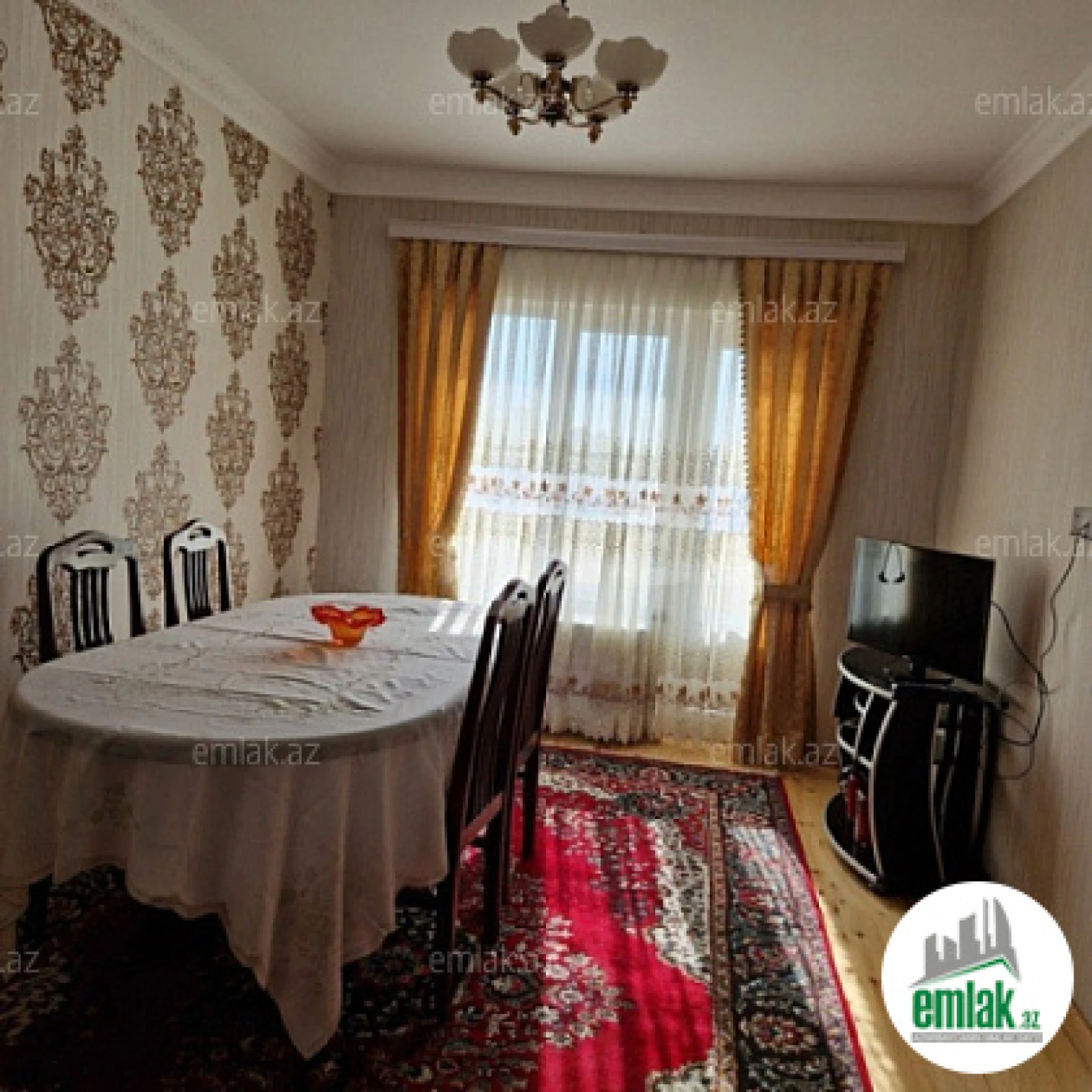Satılır 3 otaqlı köhnə tikili 90 m²