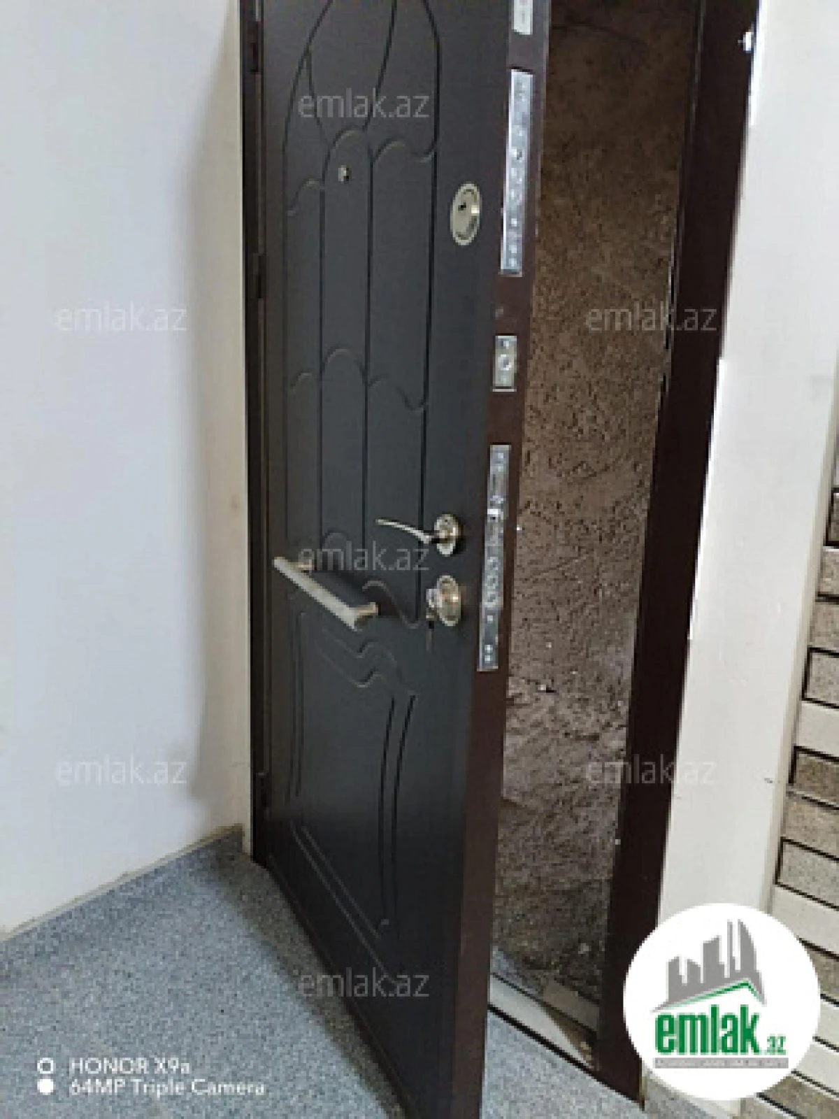 Satılır 2 otaqlı yeni tikili 60 m²