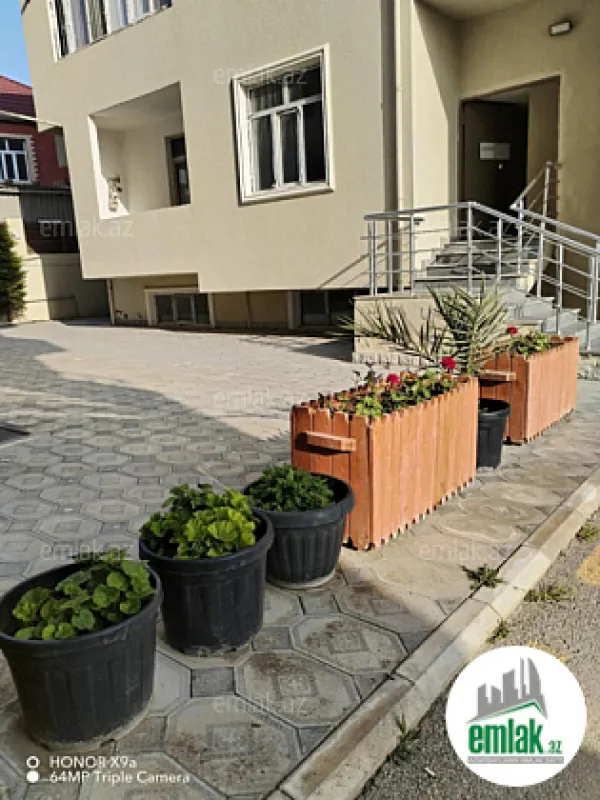 Satılır 2 otaqlı yeni tikili 60 m²