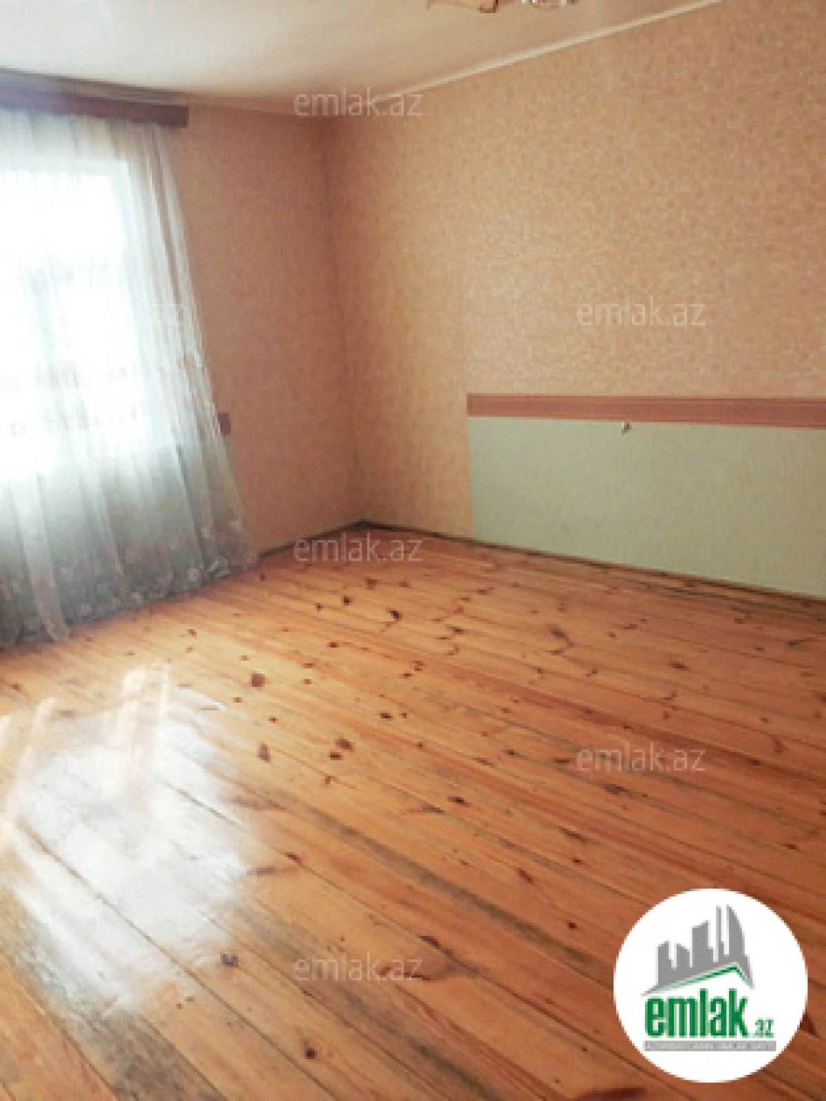Satılır 8 otaqlı həyət evi 288 m²
