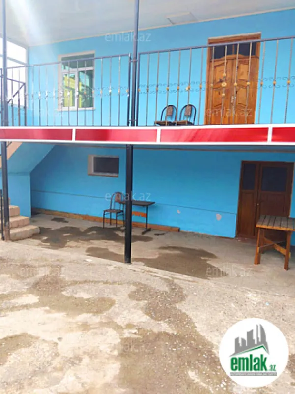 Satılır 8 otaqlı həyət evi 288 m²