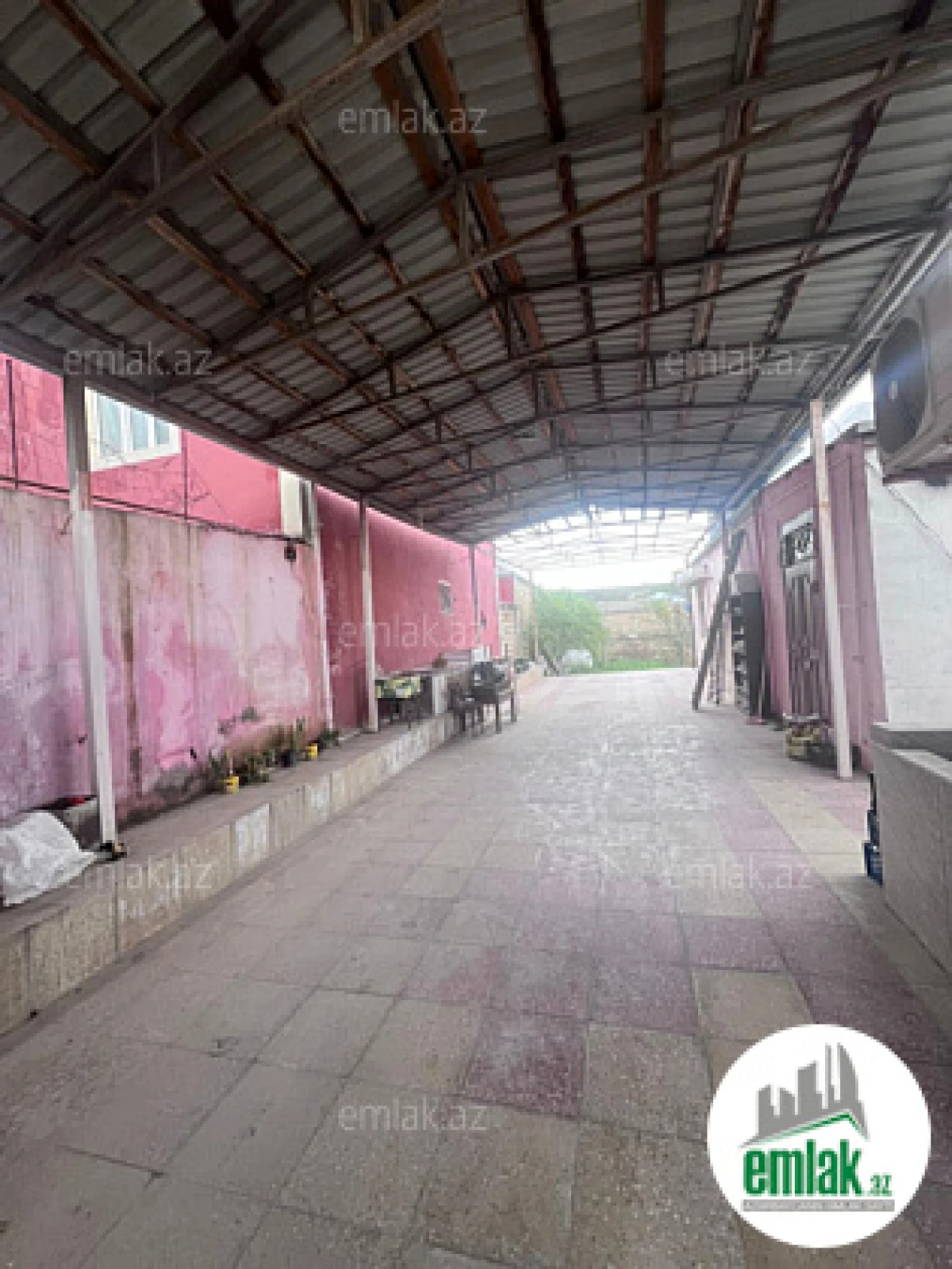 Satılır 4 otaqlı həyət evi 140 m²