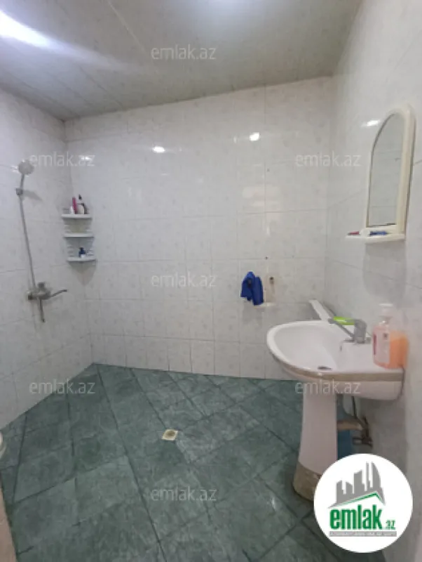 Satılır 2 otaqlı həyət evi 65 m²