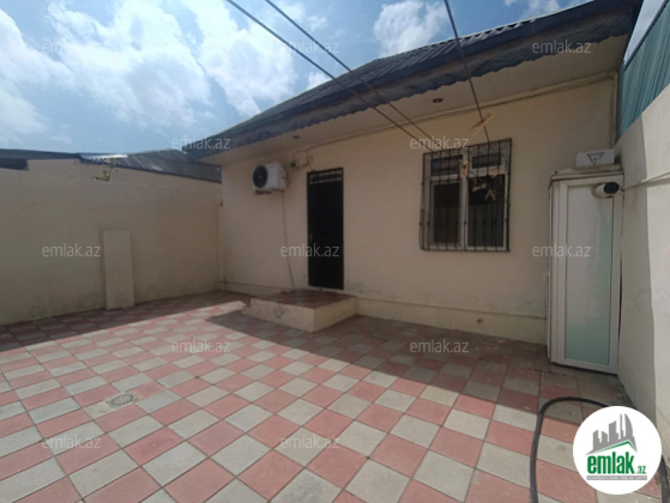 Satılır 2 otaqlı həyət evi 65 m²