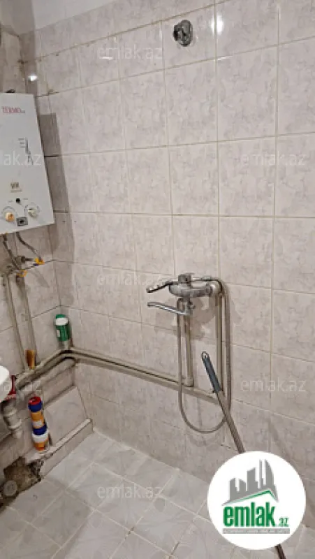Satılır 2 otaqlı köhnə tikili 55 m²