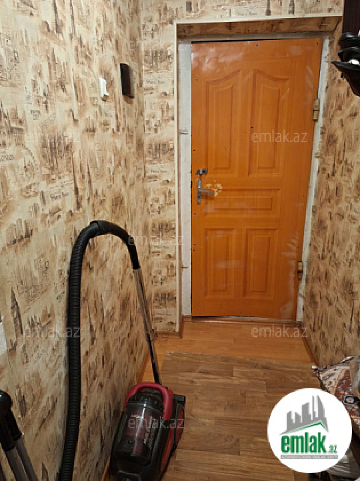 Satılır 2 otaqlı köhnə tikili 55 m²