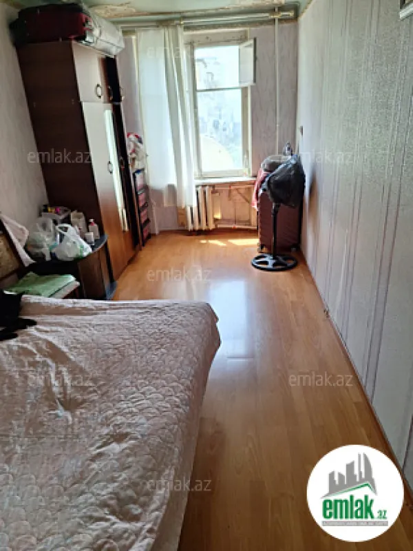 Satılır 2 otaqlı köhnə tikili 55 m²