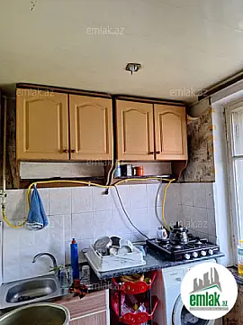 Satılır 2 otaqlı köhnə tikili 55 m²