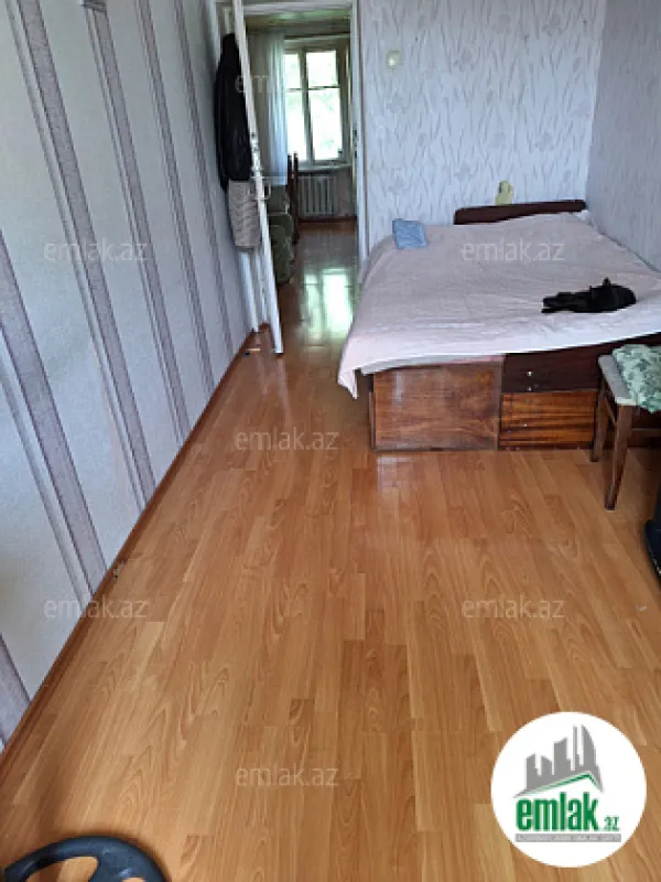 Satılır 2 otaqlı köhnə tikili 55 m²