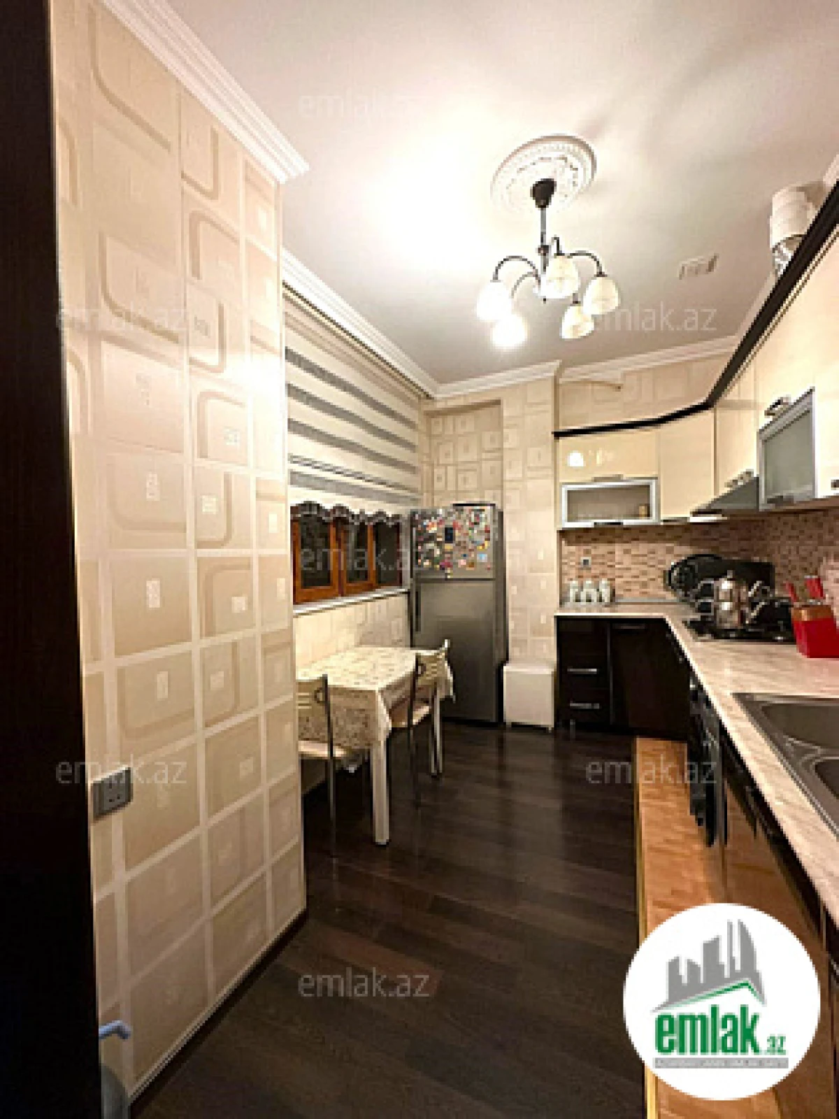 Satılır 2 otaqlı yeni tikili 70 m²