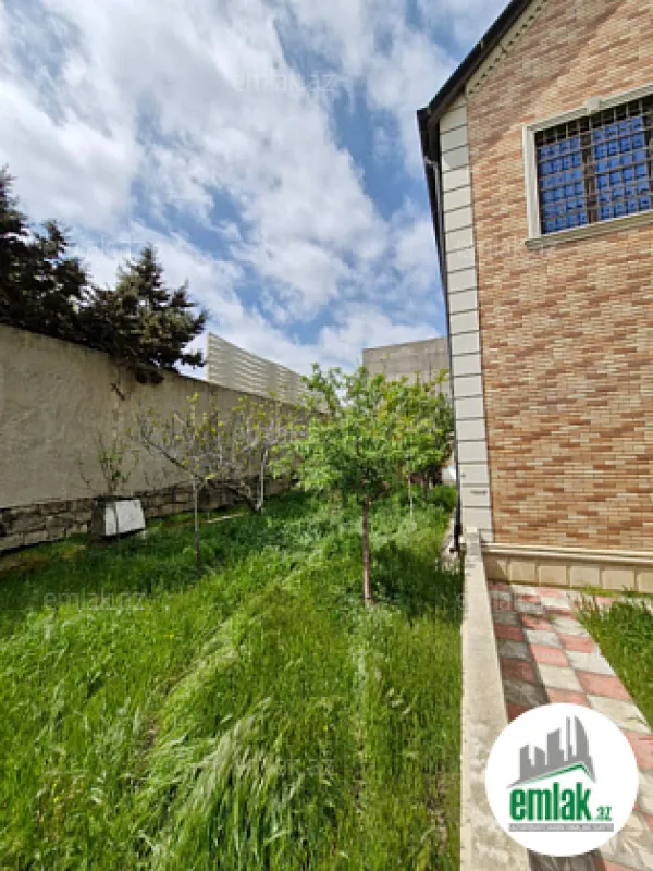 Satılır 5 otaqlı həyət evi 200 m²