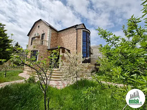 Satılır 5 otaqlı həyət evi 200 m²
