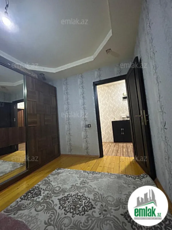 Satılır 3 otaqlı köhnə tikili 80 m²