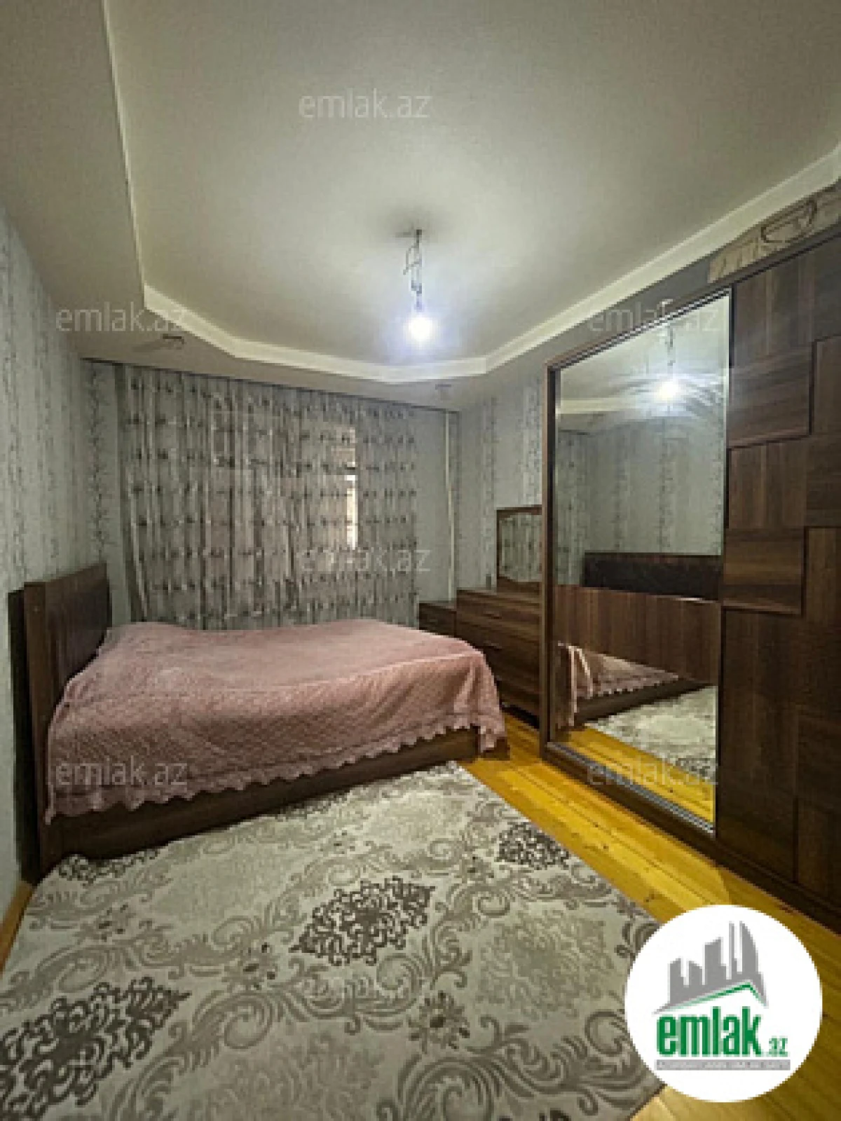 Satılır 3 otaqlı köhnə tikili 80 m²