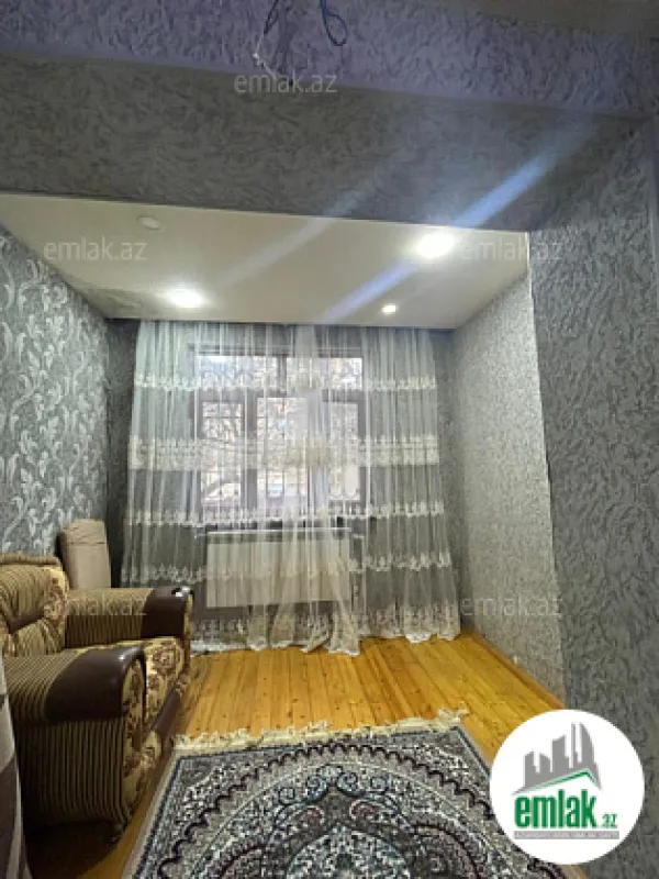 Satılır 3 otaqlı köhnə tikili 80 m²