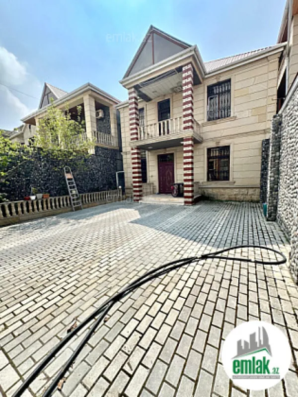 Satılır 6 otaqlı həyət evi 180 m²